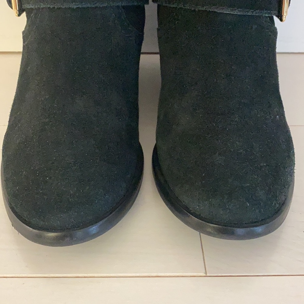 Kate spade suede booties w/double gold accent - Picture 5 of 6
